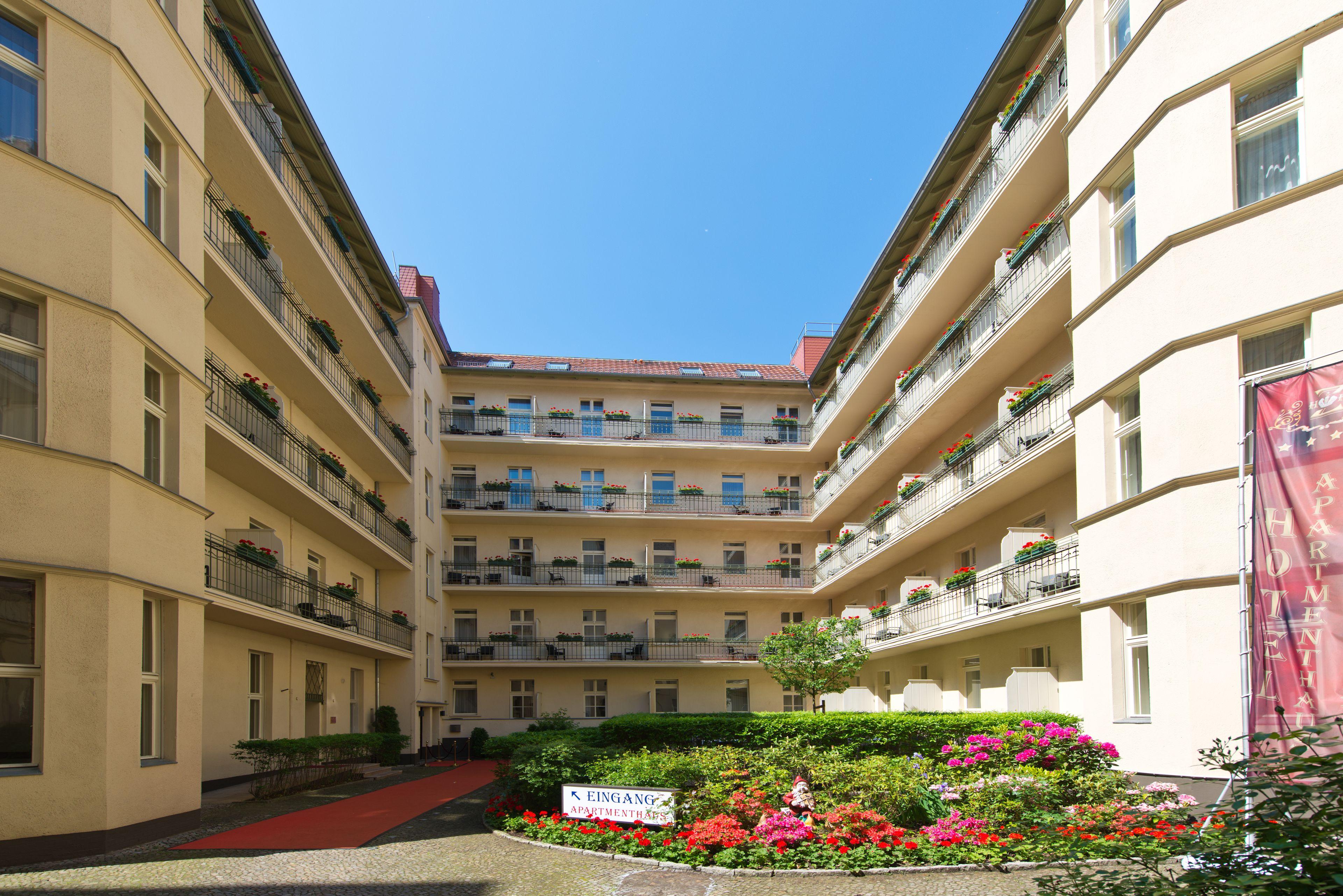 Hotel & Apartments Zarenhof Berlin Prenzlauer Berg — Photos 1